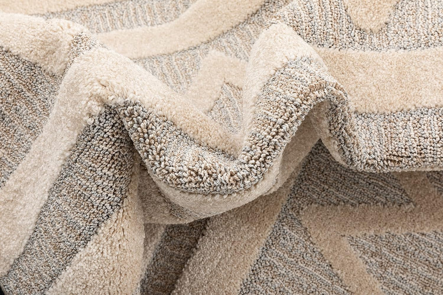 Well Woven Harlow Zara Tribal Moroccan Diamond Pattern Beige High-Low 5'3" X 7'3" Area Rug